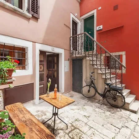 Sy'S Studios Rovinj Exterior photo